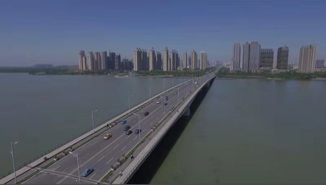 安徽蚌埠：加快建设“三地一区”两中心 奋力开创新阶段现代化美好蚌埠跨越发展新局面米乐m6(图3)